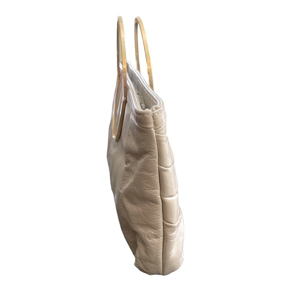 Vintage Beige Leather Handbag/ Purse With Gold Circle Handles - Picture 3 of 9